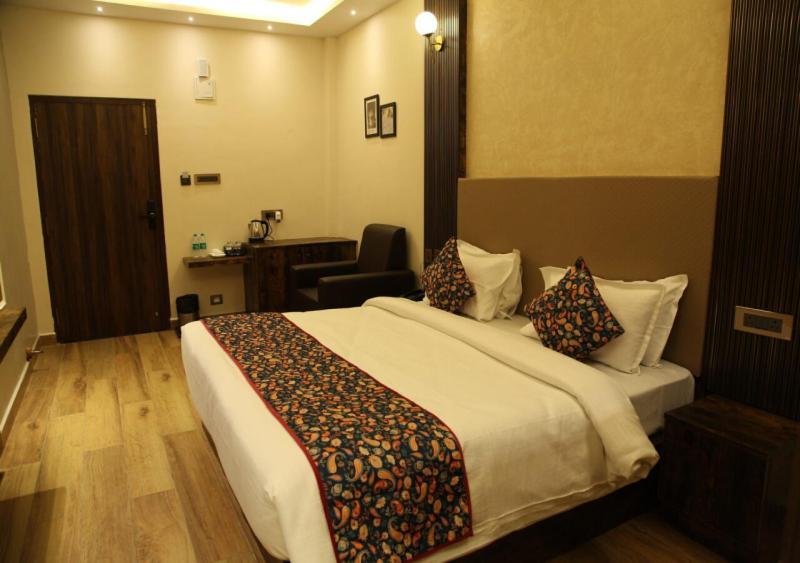 Dakshin Suites Srikakulam Bagian luar foto
