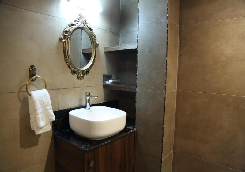 Dakshin Suites Srikakulam Bagian luar foto